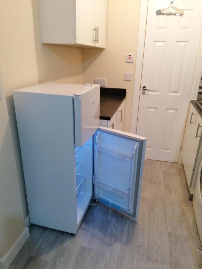 Self-Contained Studio Flat Bathrooms Kitchens Upgrade Locations To City Centre 15 Minutes Walking Distance Nottingham Universities Queen Hospitals City Hospitals المظهر الخارجي الصورة